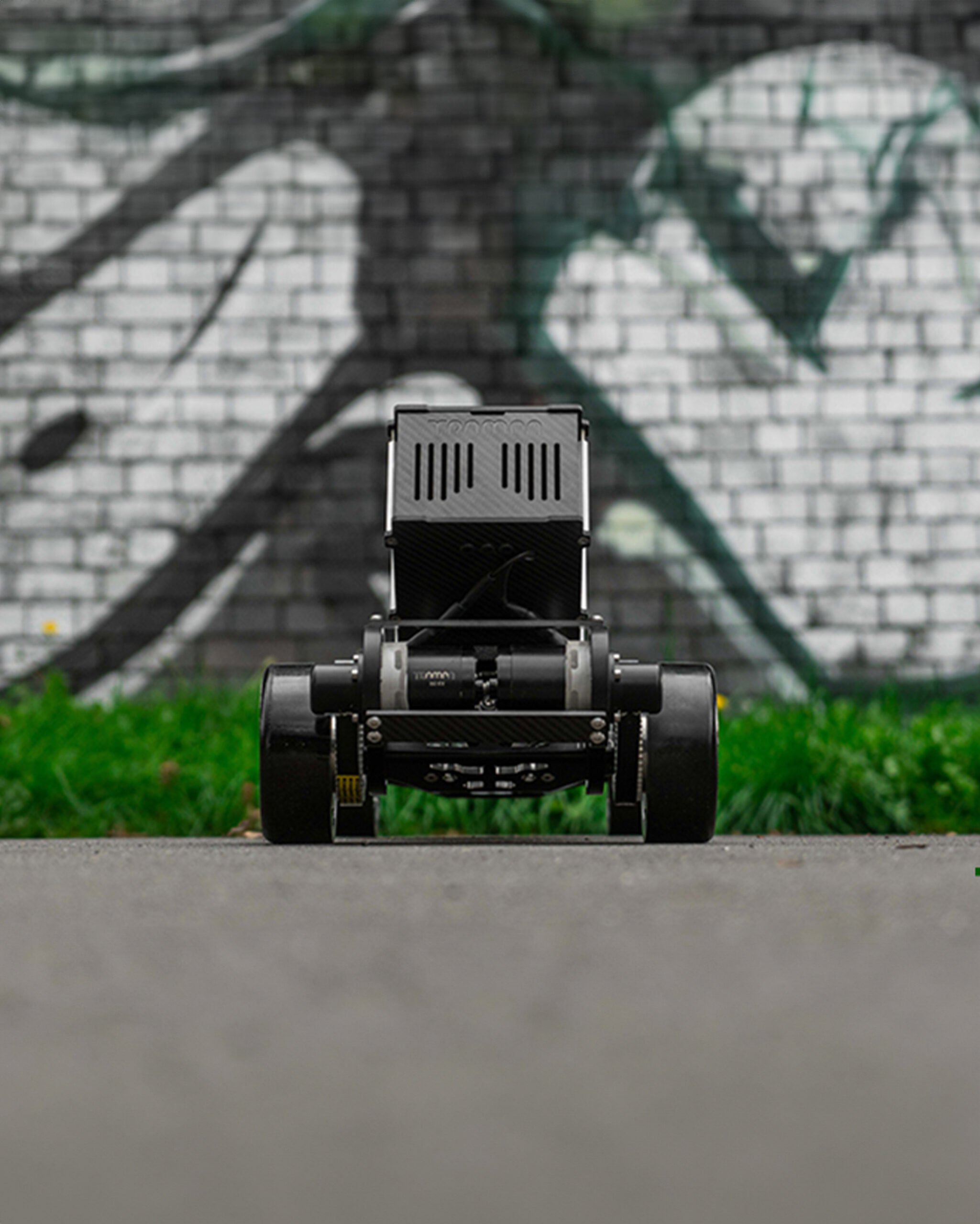 STREET-BEHIND-CARVEBOARD-SLIDERS-WEBPAGE